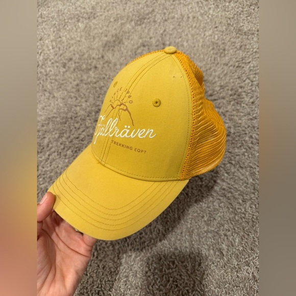 Fjallraven Unisex Sunrise Long Haul Cap in Ochre Yellow , one size - Picture 4 of 8